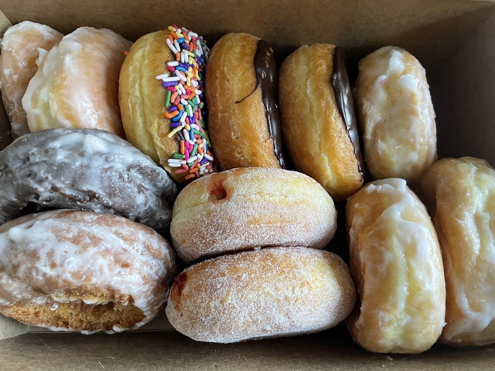 Donut Express & Cakes in Medfield